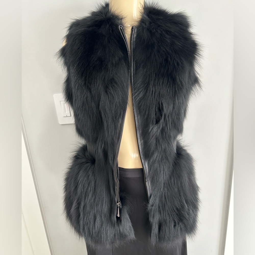 Bcbgmaxazria size S fox fur vest